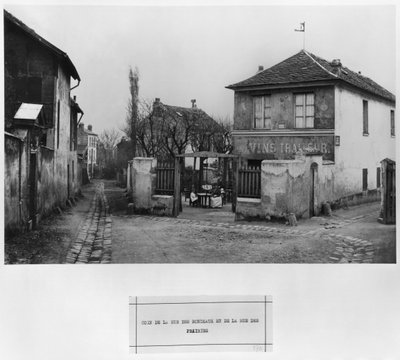 rue des Rondeauxとrue des Prairiesのコーナー、パリ、1858-78 作： Charles Marville